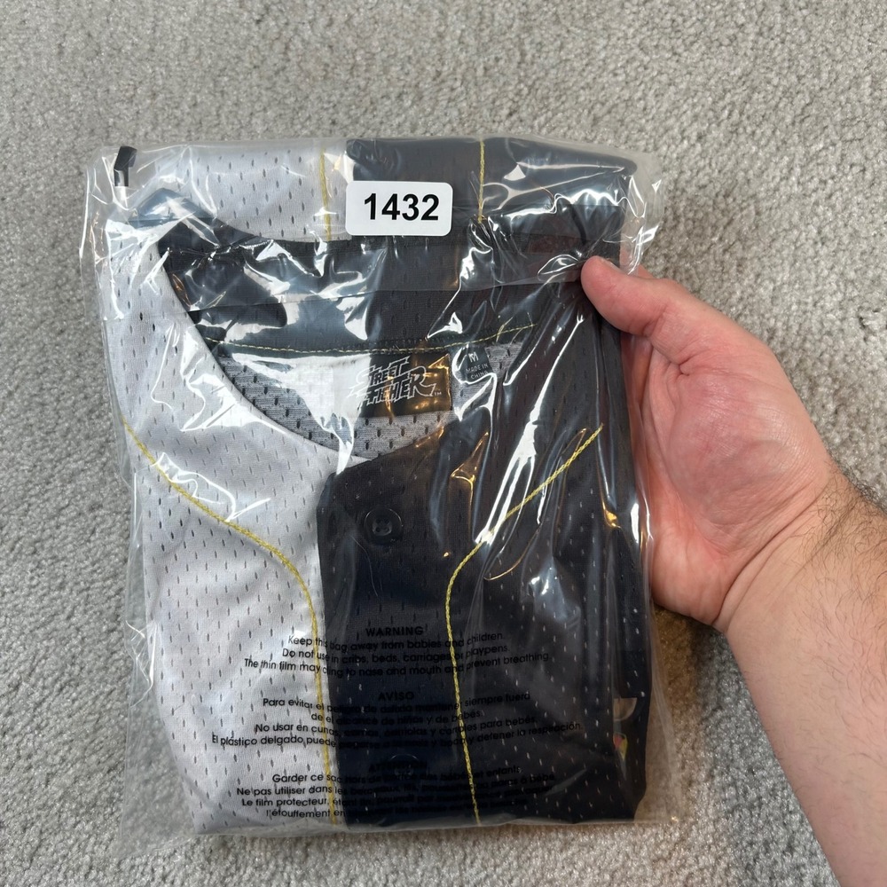 Street Fighter II Baseball Jersey Mens Medium Black White Graphic Mesh Button Up - Picture 13 of 13